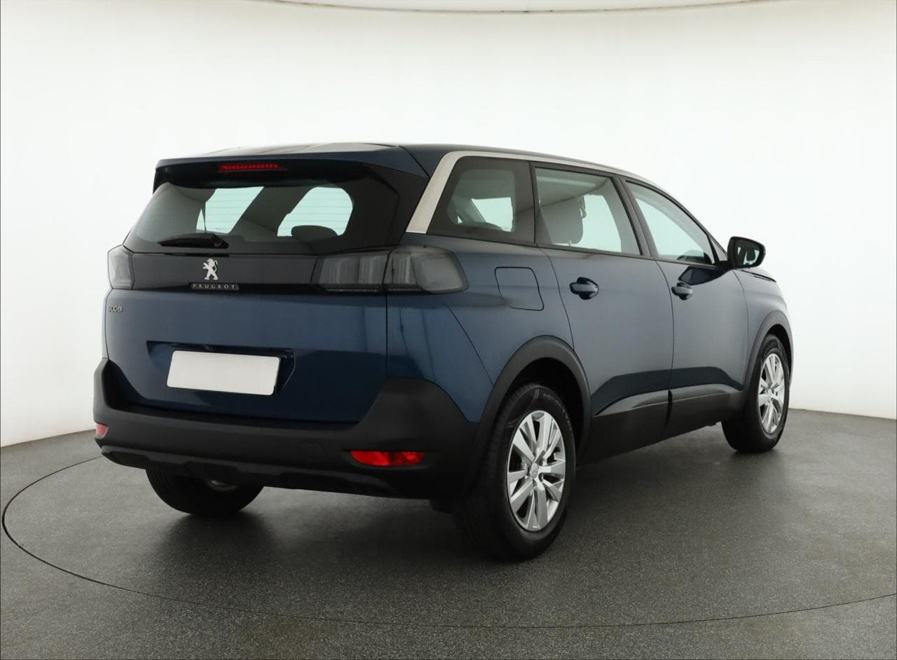 2021 Peugeot 5008 - 9