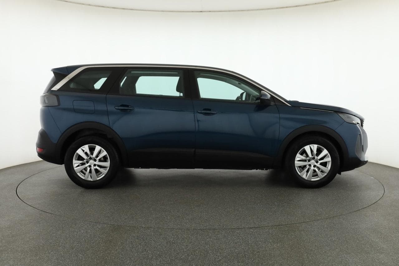 2021 Peugeot 5008 - 11