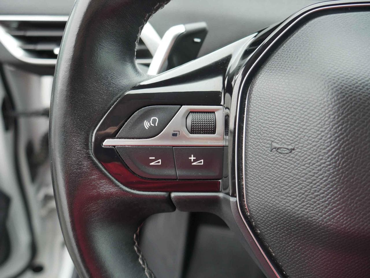 2022 Peugeot 5008 - 37