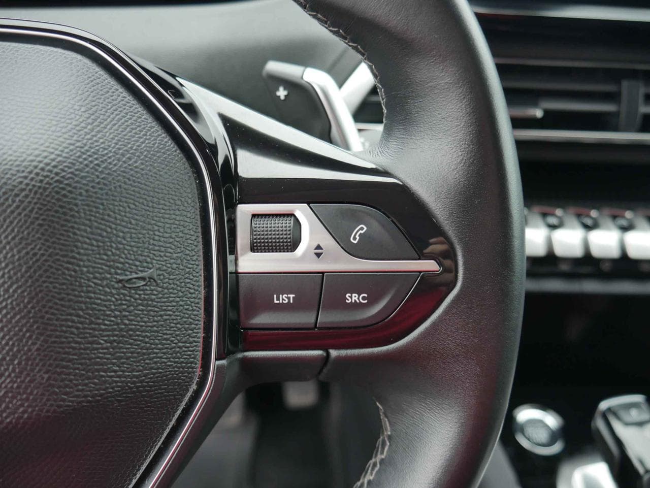2022 Peugeot 5008 - 40