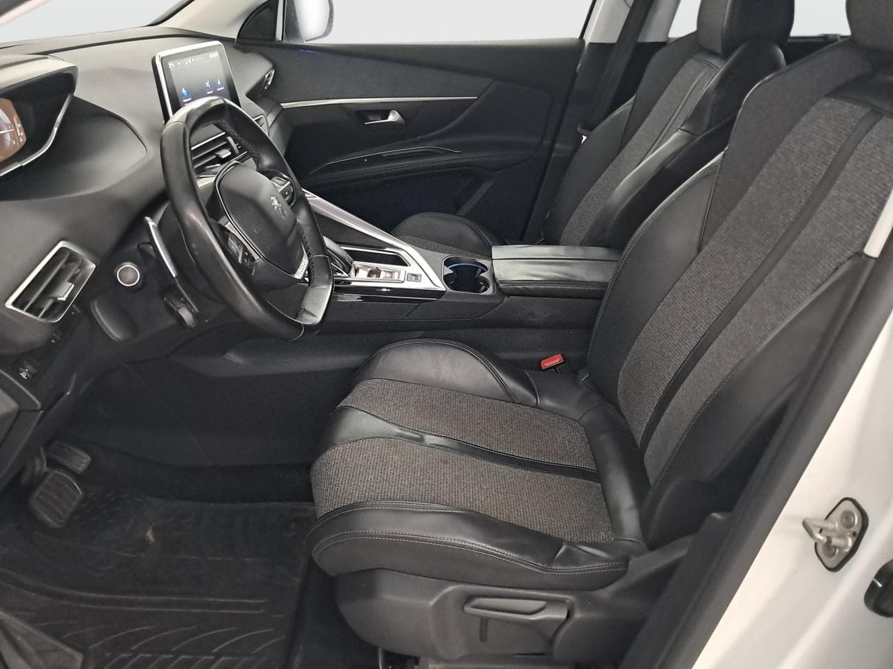 2018 Peugeot 5008 - 29