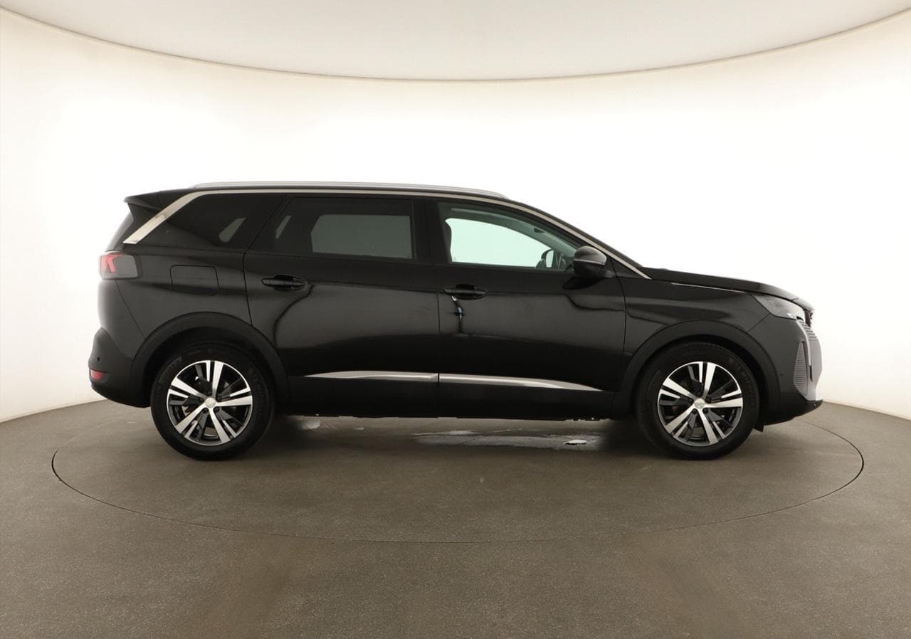 2022 Peugeot 5008 - 8