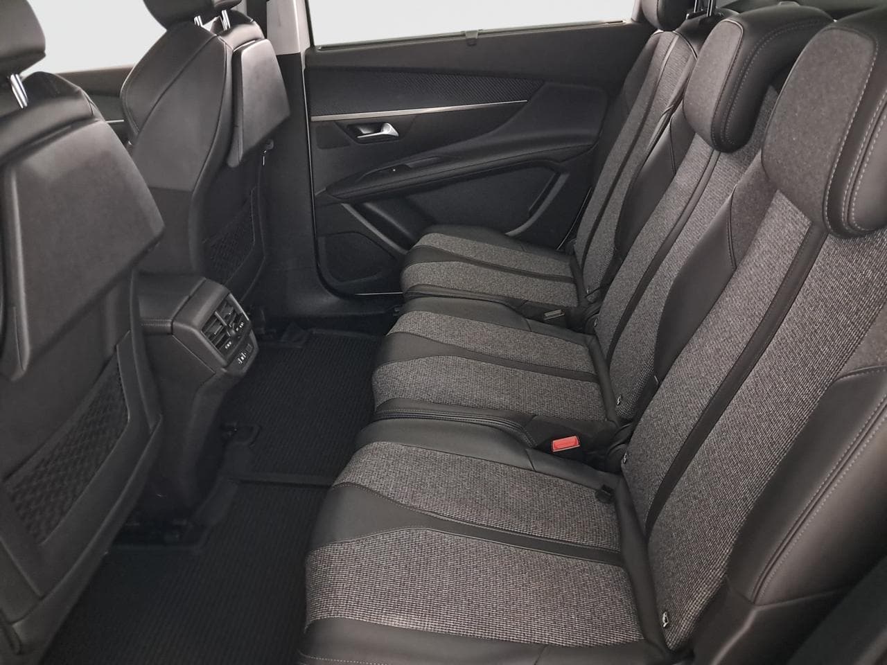2020 Peugeot 5008 - 15