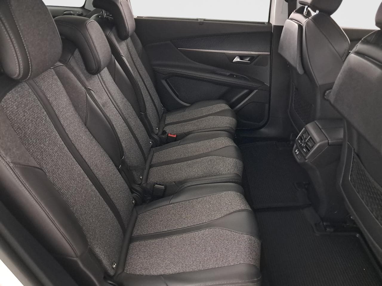 2020 Peugeot 5008 - 13