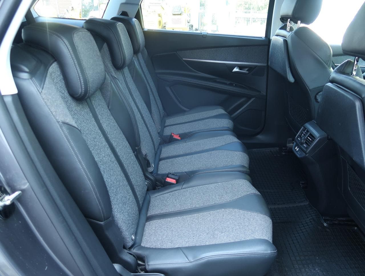 2019 Peugeot 5008 - 13