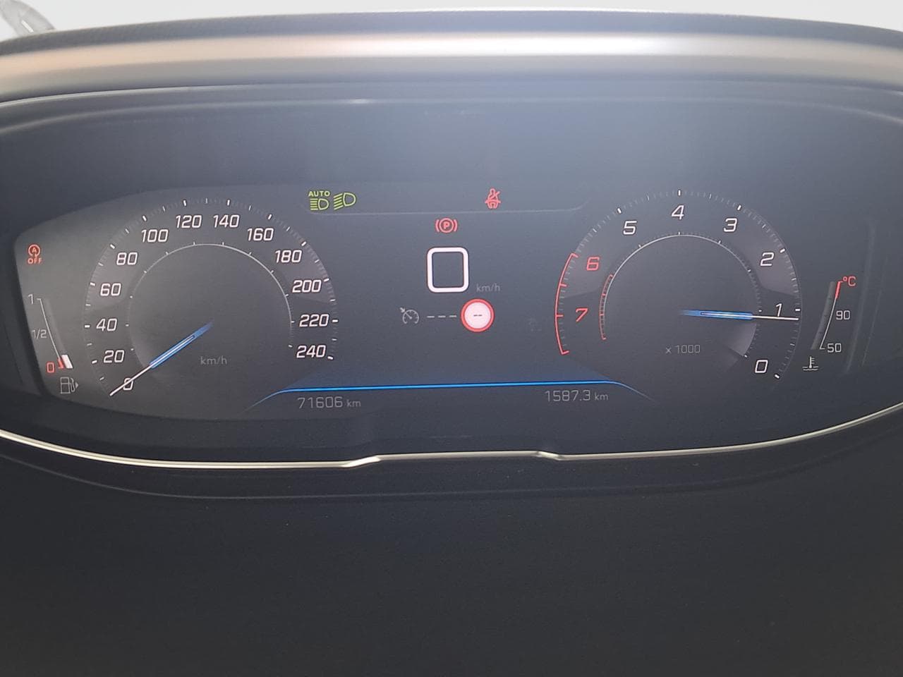 2021 Peugeot 5008 - 17