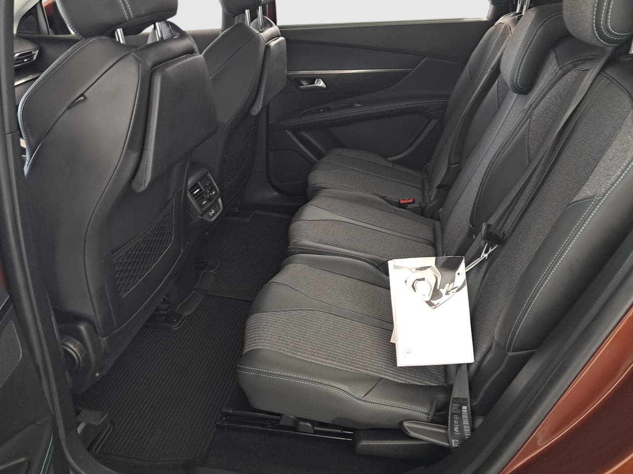 2021 Peugeot 5008 - 15