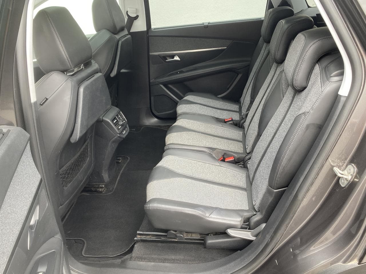 2017 Peugeot 5008 - 10