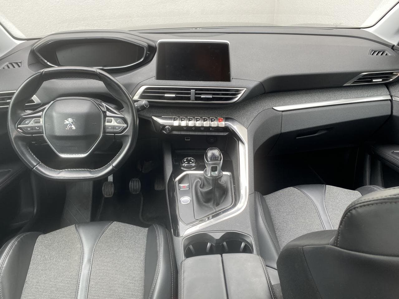 2017 Peugeot 5008 - 8