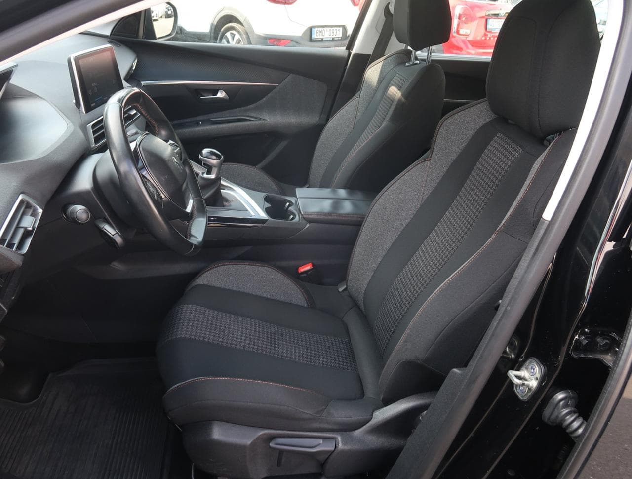 2017 Peugeot 5008 - 16