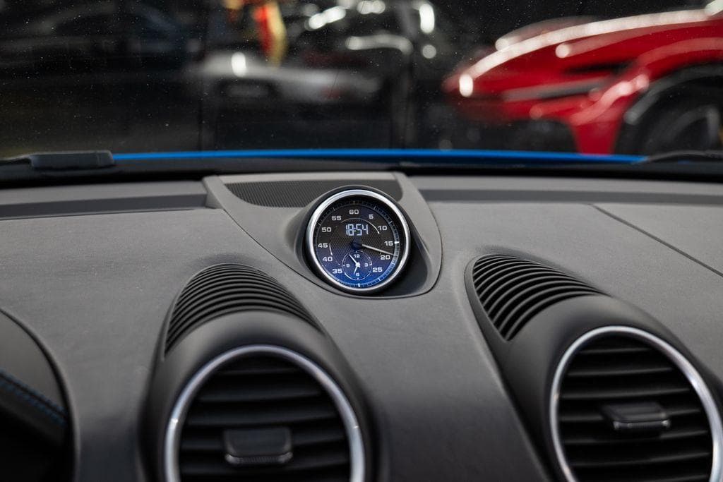 2023 Porsche 718 - 15