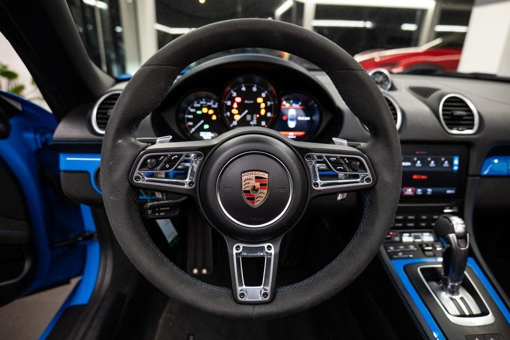 2023 Porsche 718 - 6