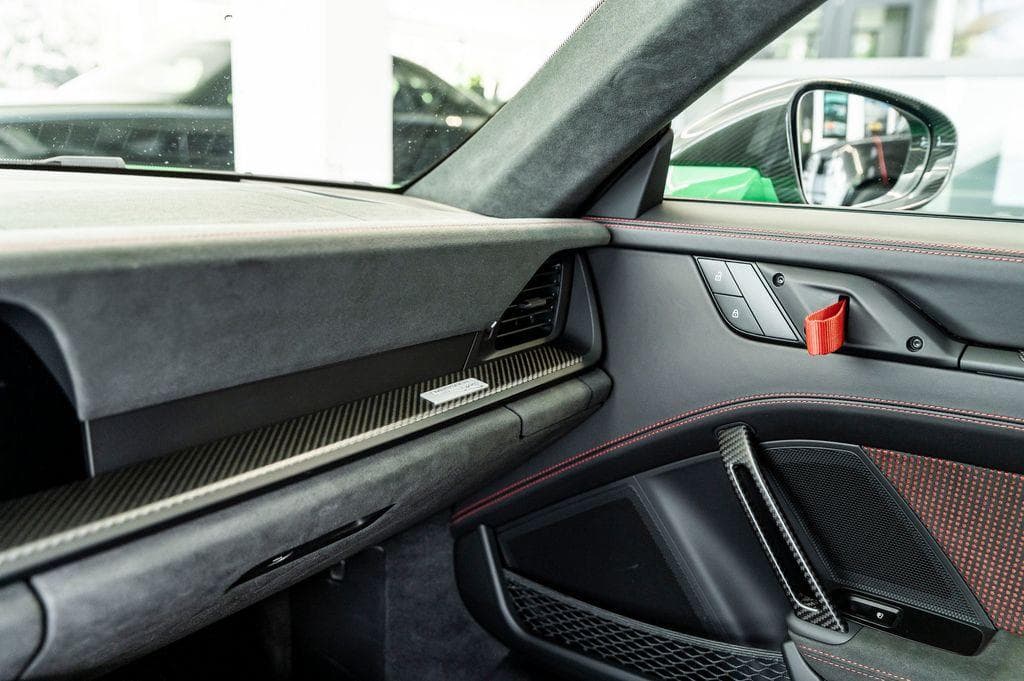 2023 Porsche 911 - 12