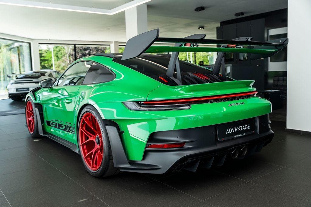 2023 Porsche 911 - 4