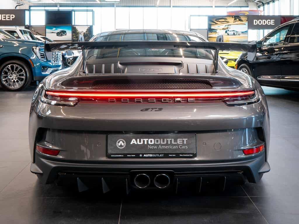 2024 Porsche 911 - 4