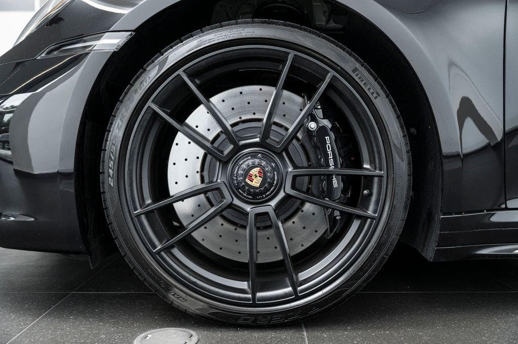 2022 Porsche 911 - 12