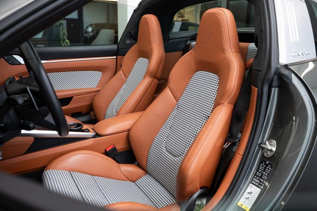 Porsche 911 - 8