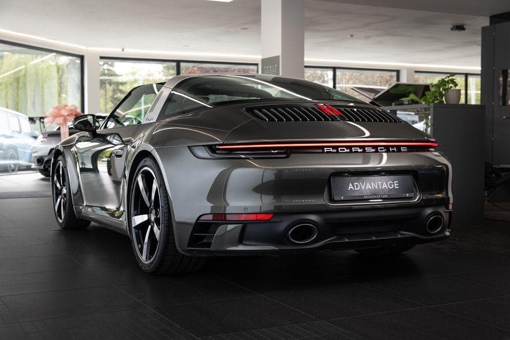 Porsche 911 - 4