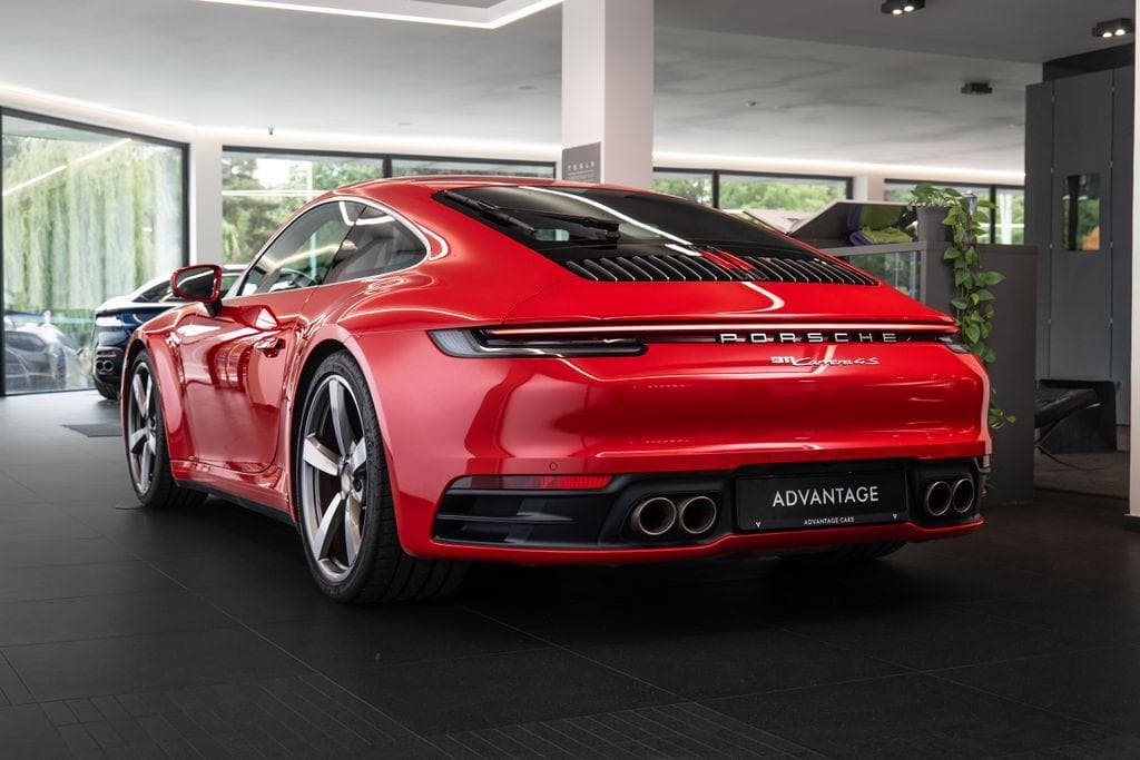 Porsche 911 - 4