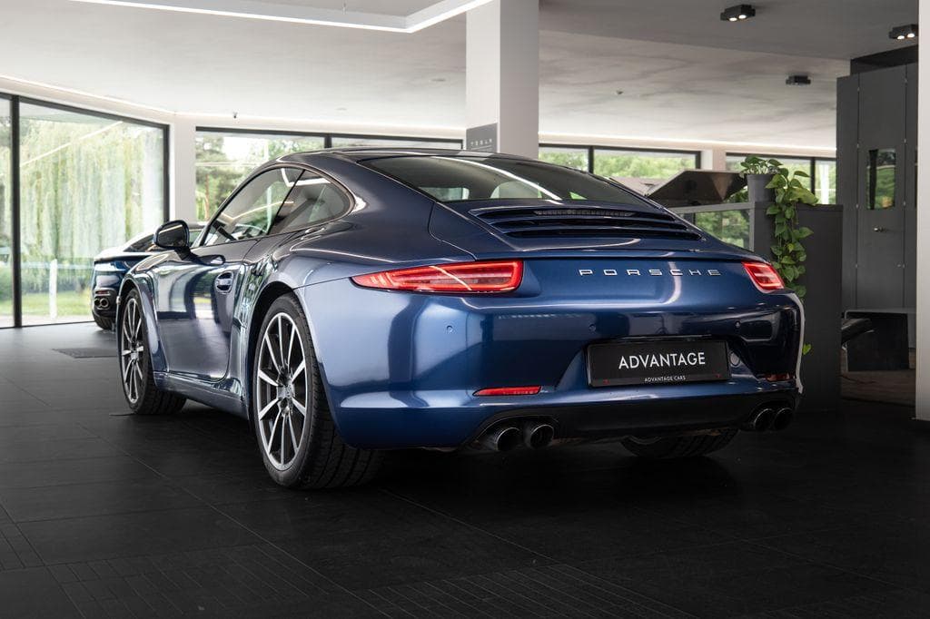 Porsche 911 - 4