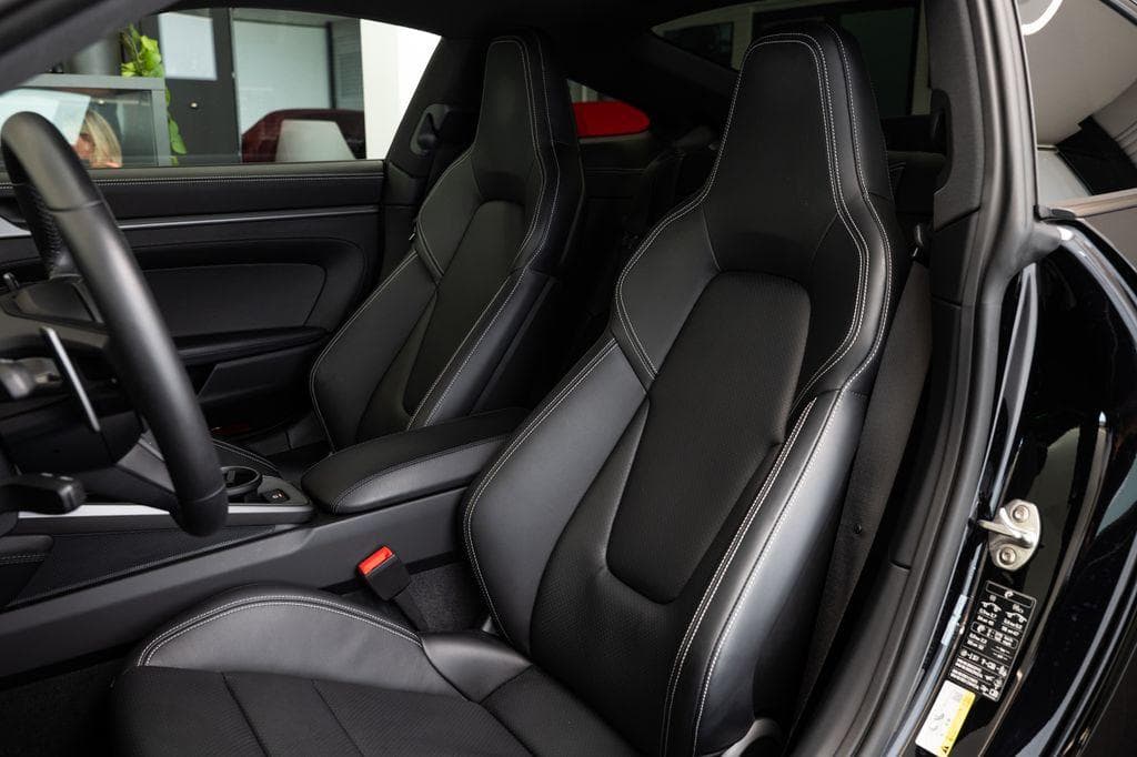 2024 Porsche 911 - 8