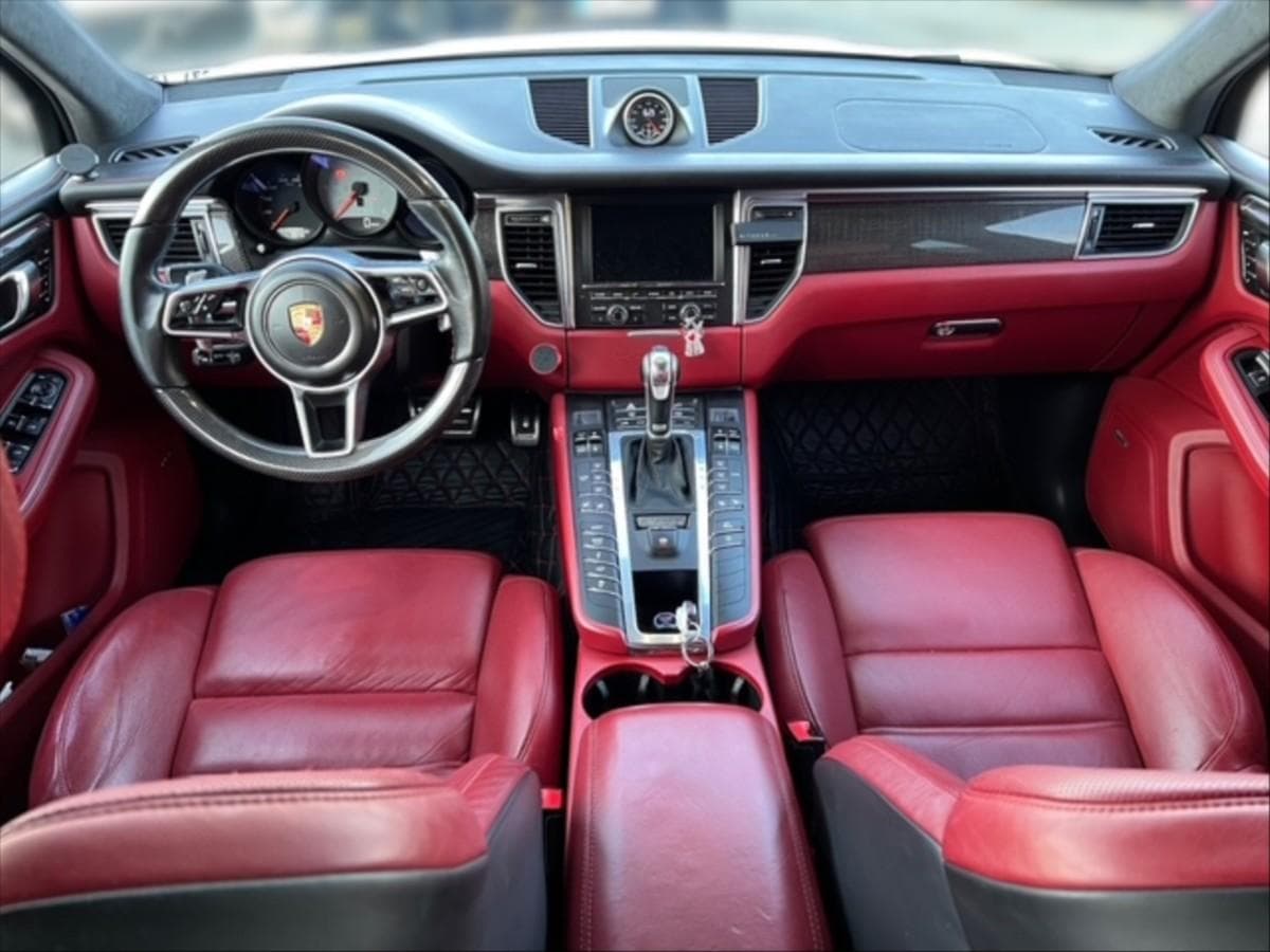 2014 Porsche Macan - 9