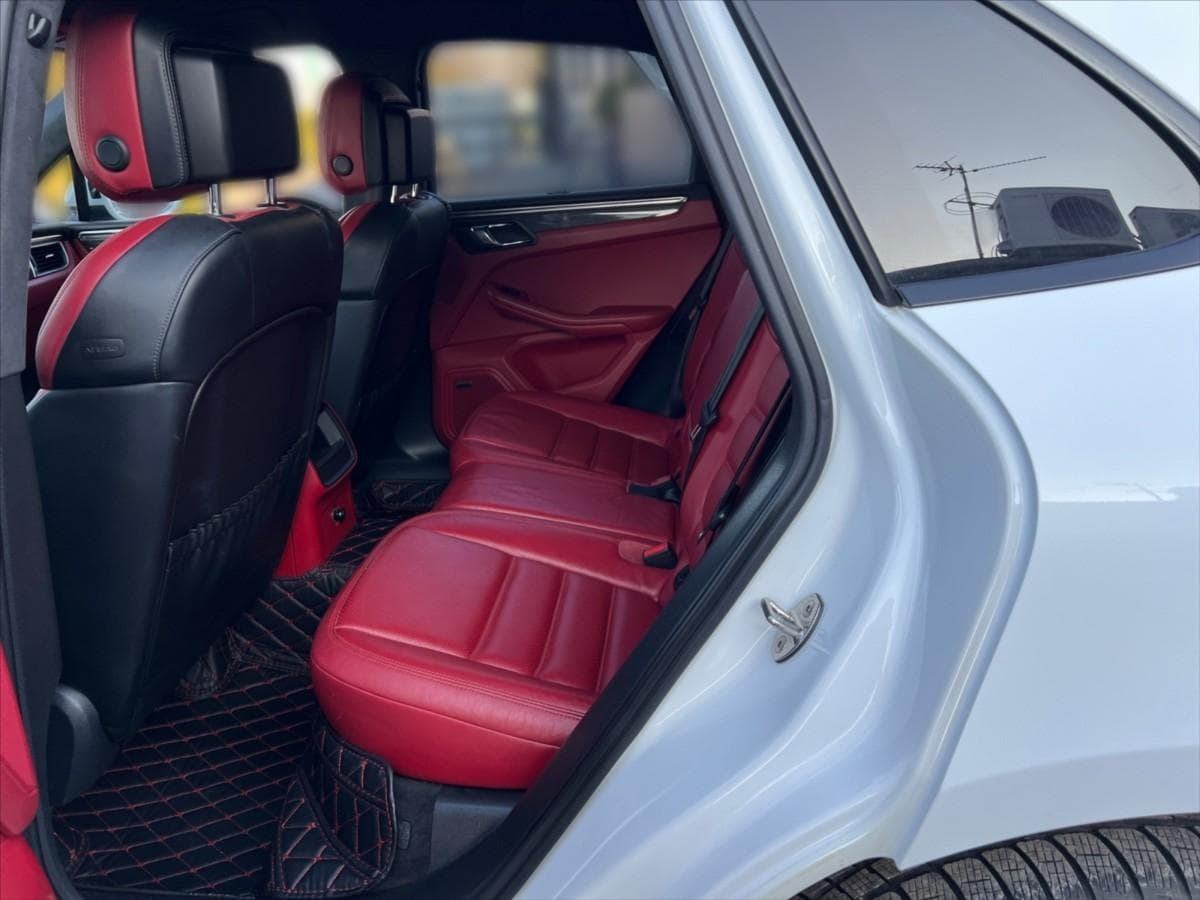 2014 Porsche Macan - 8