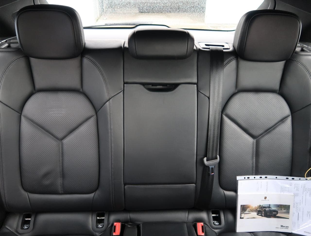 2017 Porsche MACAN - 14