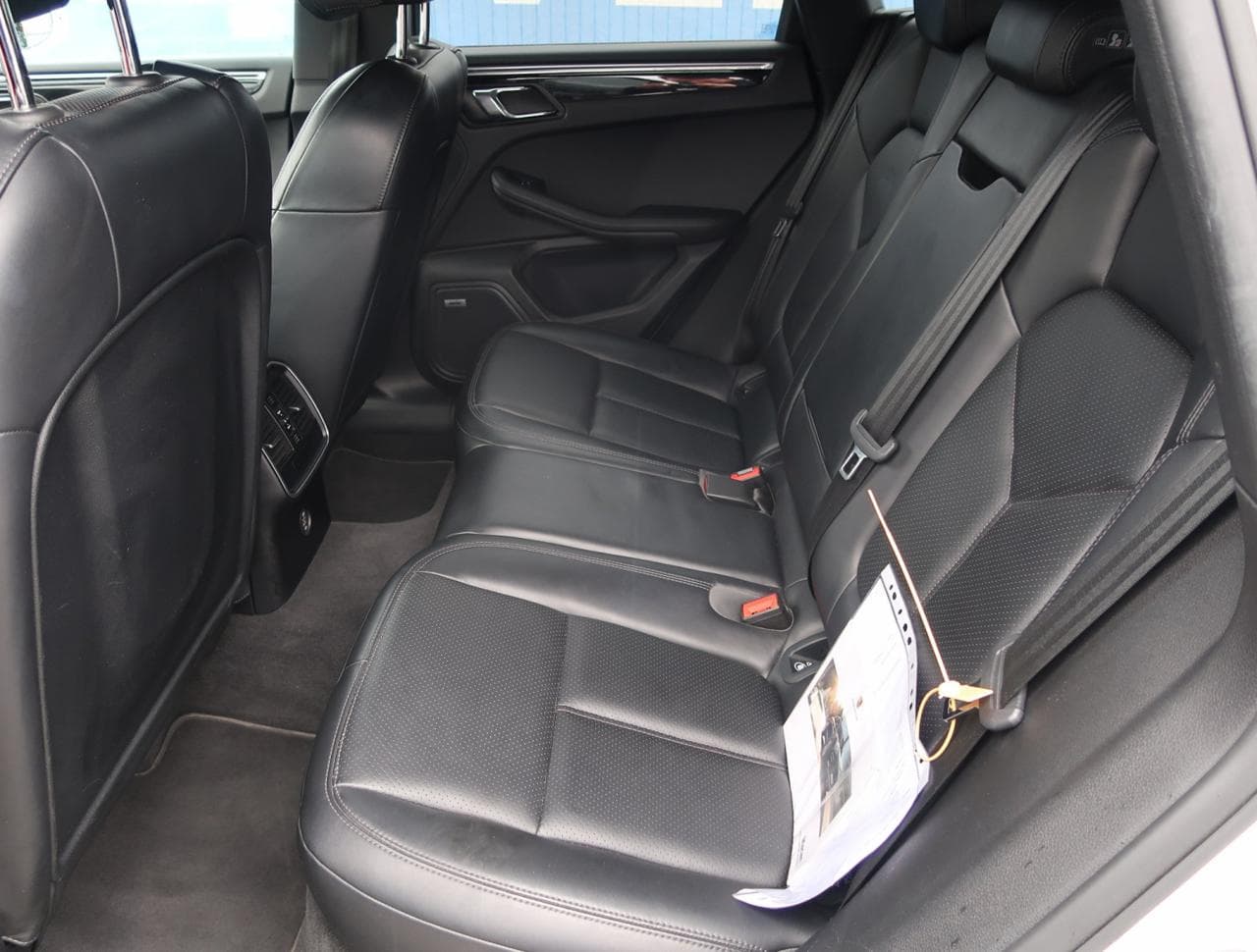 2017 Porsche MACAN - 15