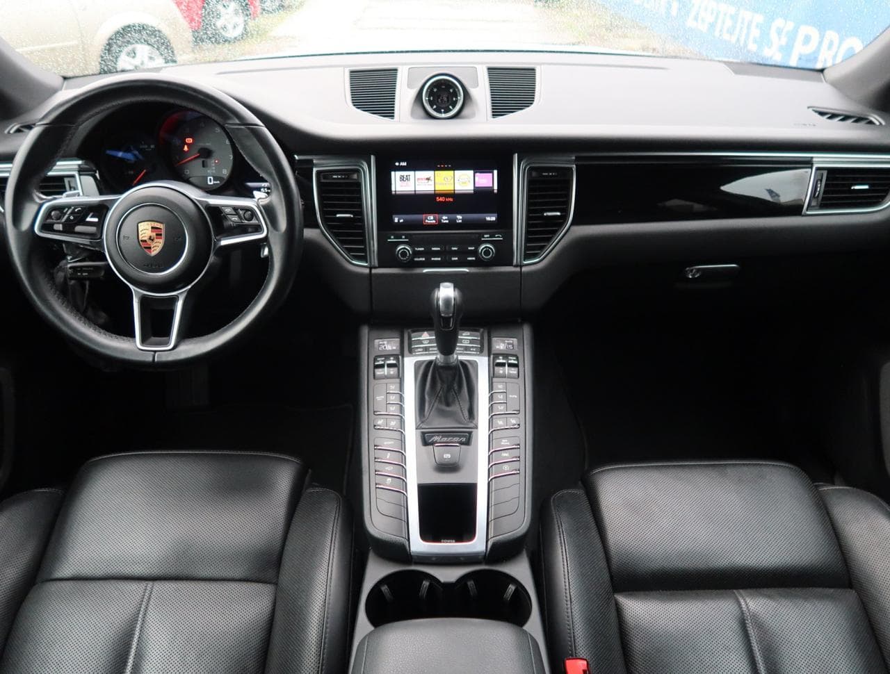 2017 Porsche MACAN - 10