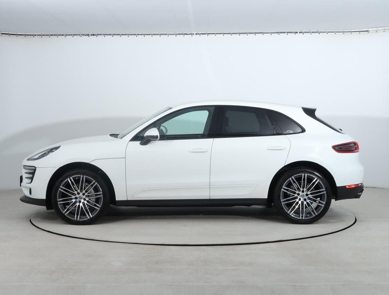 2017 Porsche MACAN - 4