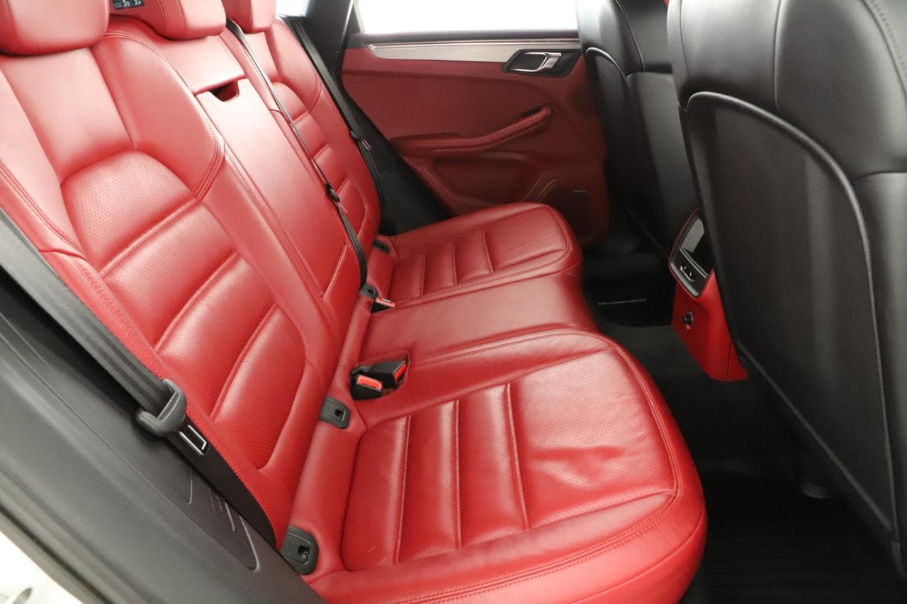 2014 Porsche MACAN - 20