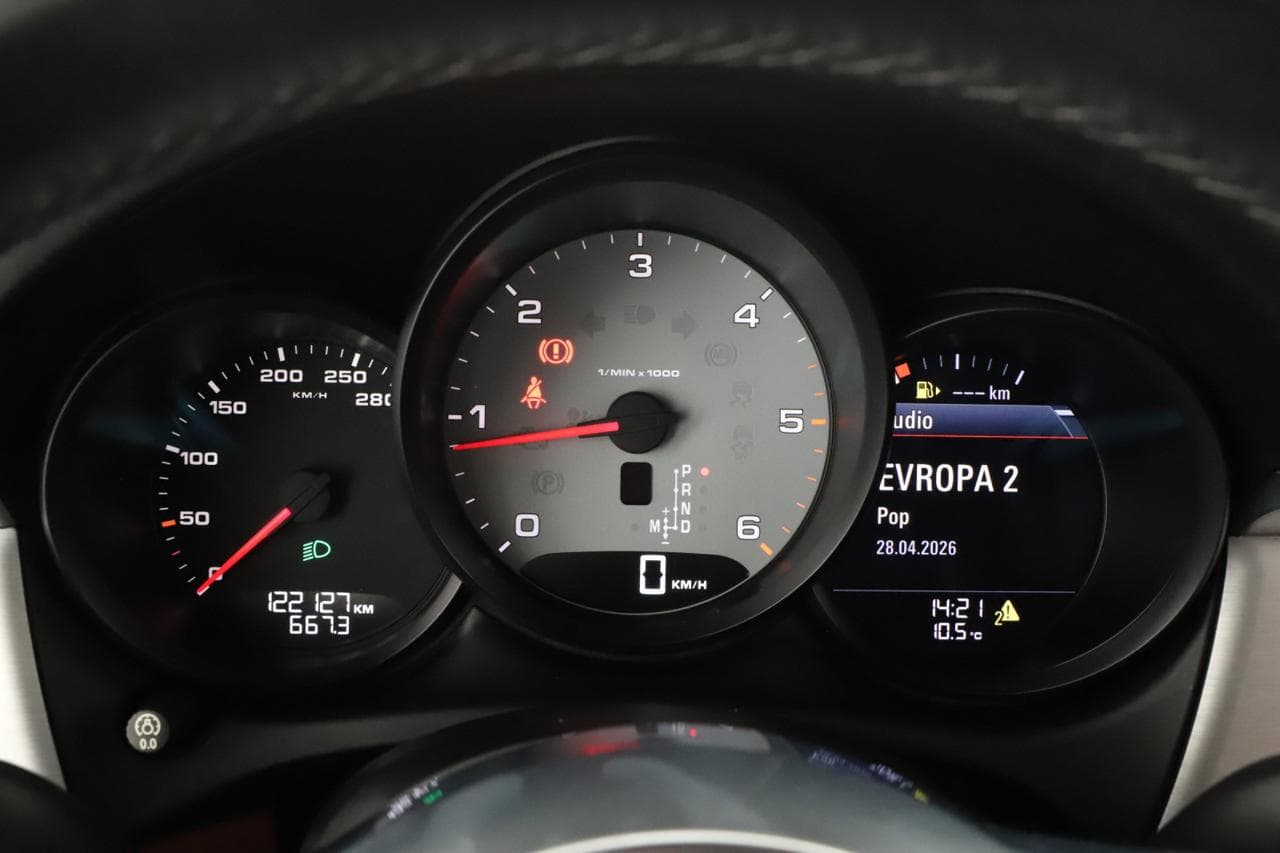 2014 Porsche MACAN - 28