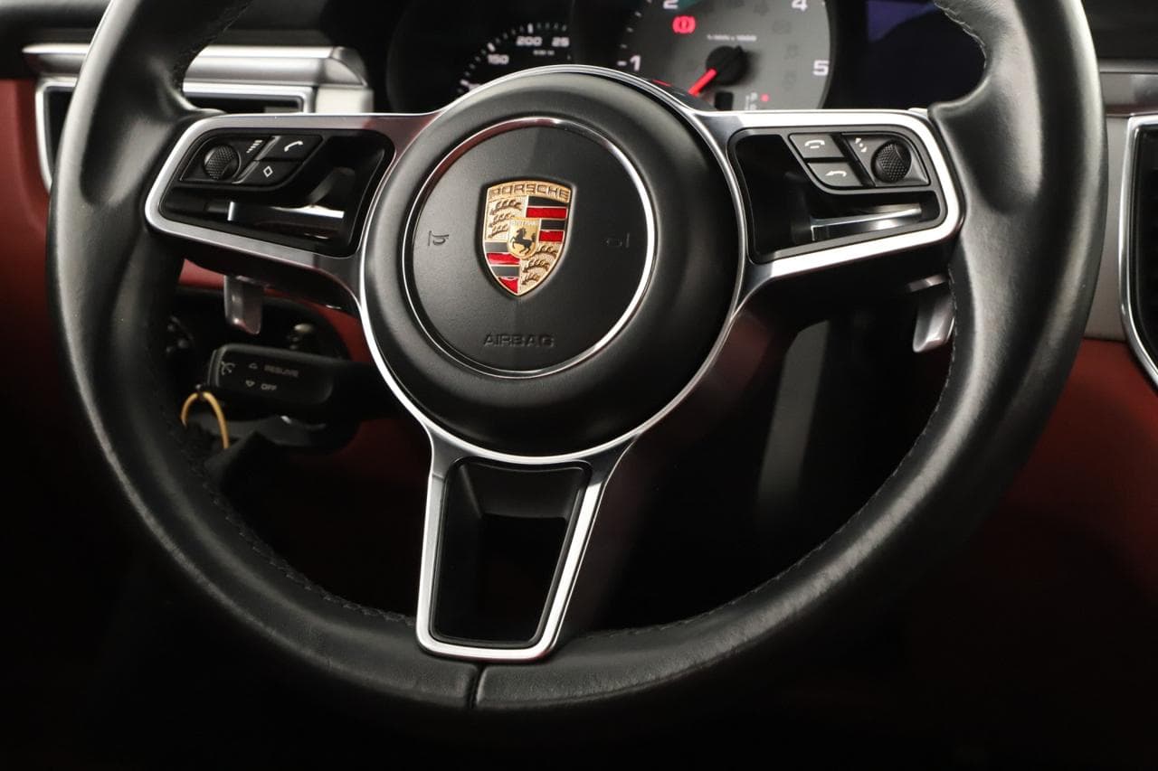 2014 Porsche MACAN - 26