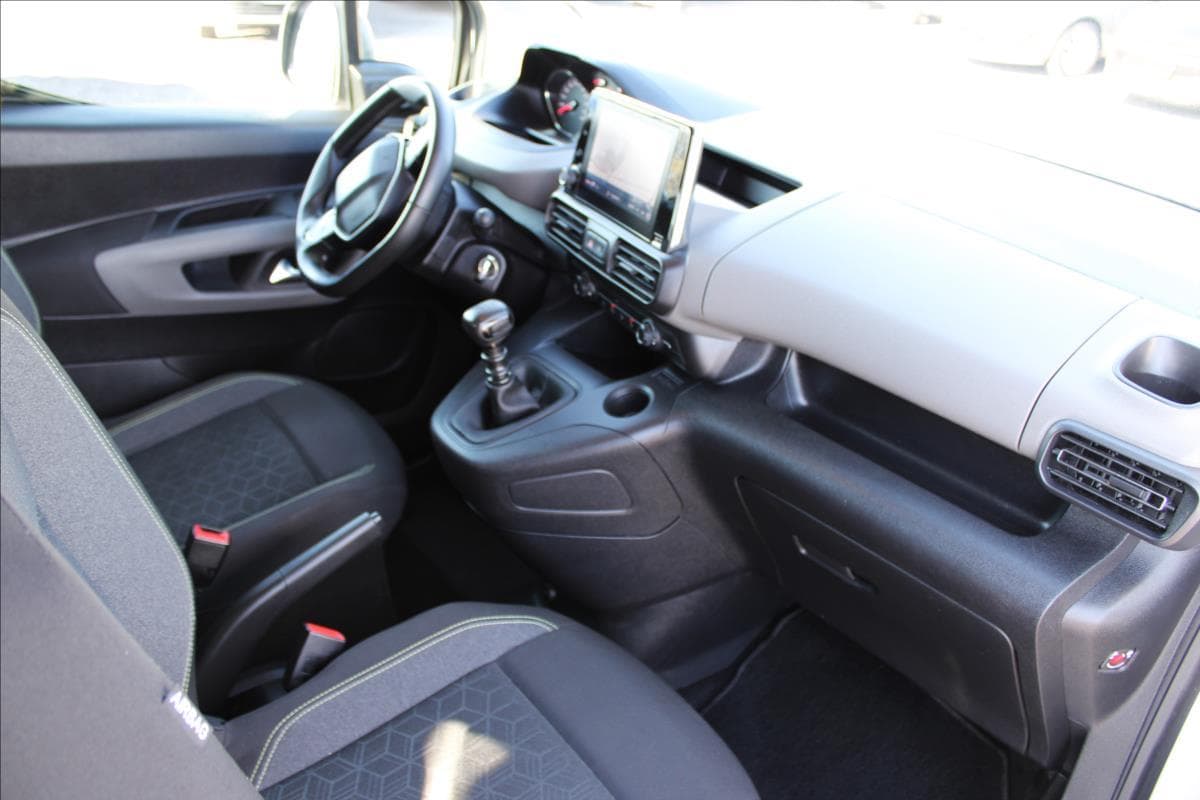 2020 Peugeot Rifter - 19