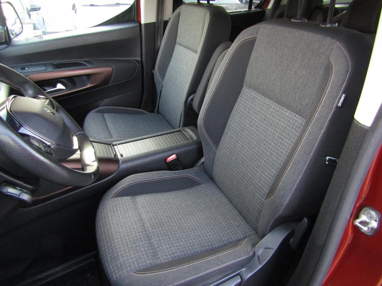 2020 Peugeot Rifter - 9