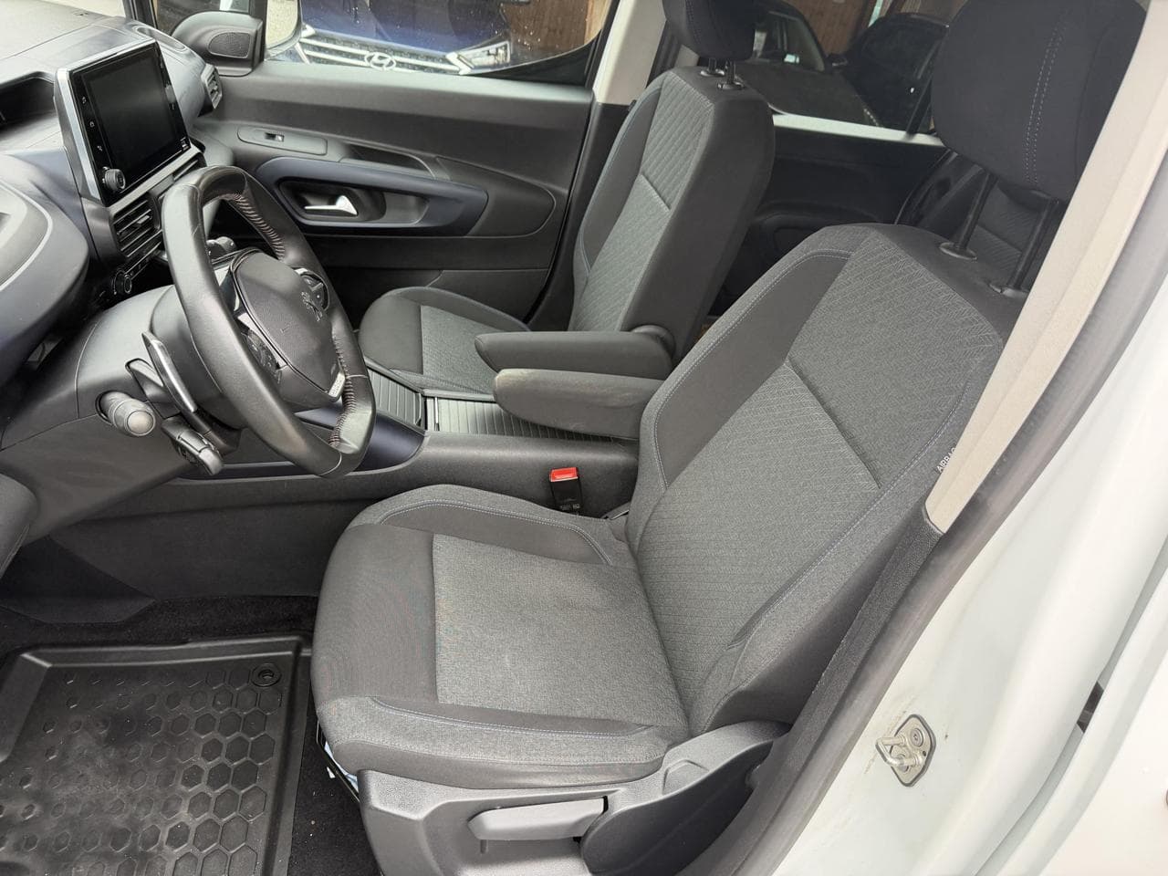 2021 Peugeot Rifter - 9