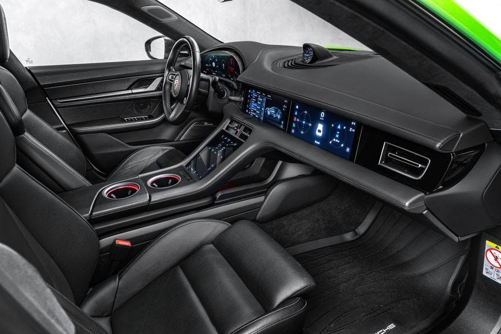 2021 Porsche Taycan - 27