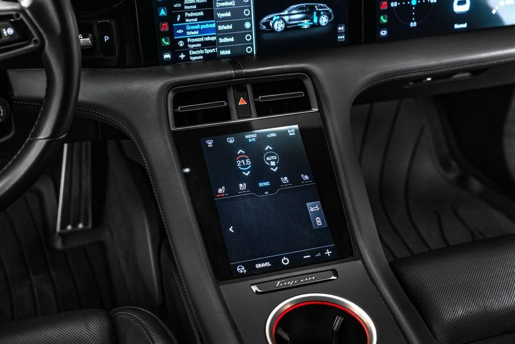 2021 Porsche Taycan - 39