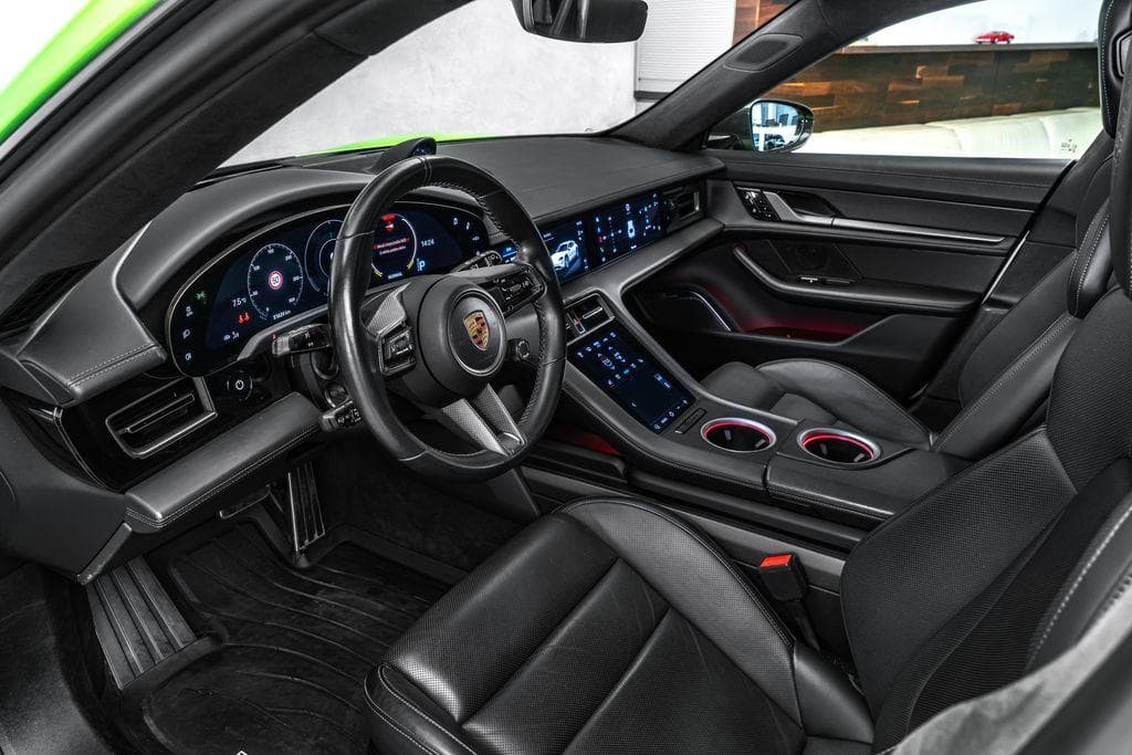 2021 Porsche Taycan - 25