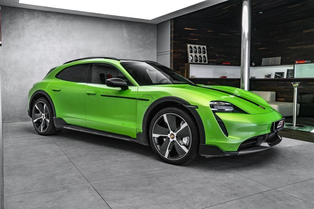 2021 Porsche Taycan - 7