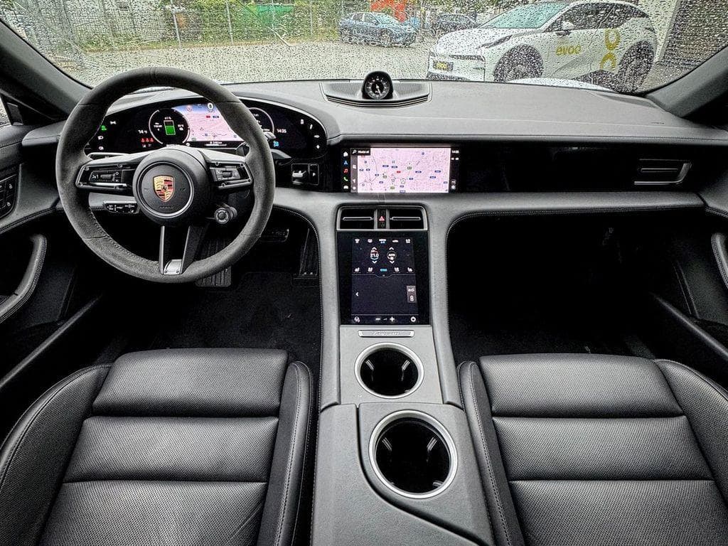 2024 Porsche TAYCAN - 8