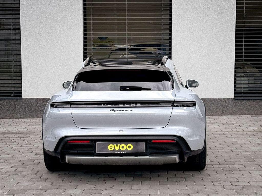 2024 Porsche TAYCAN - 4