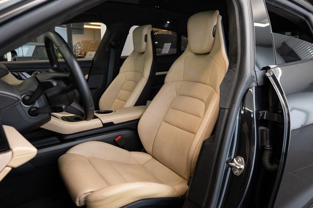2021 Porsche TAYCAN - 8