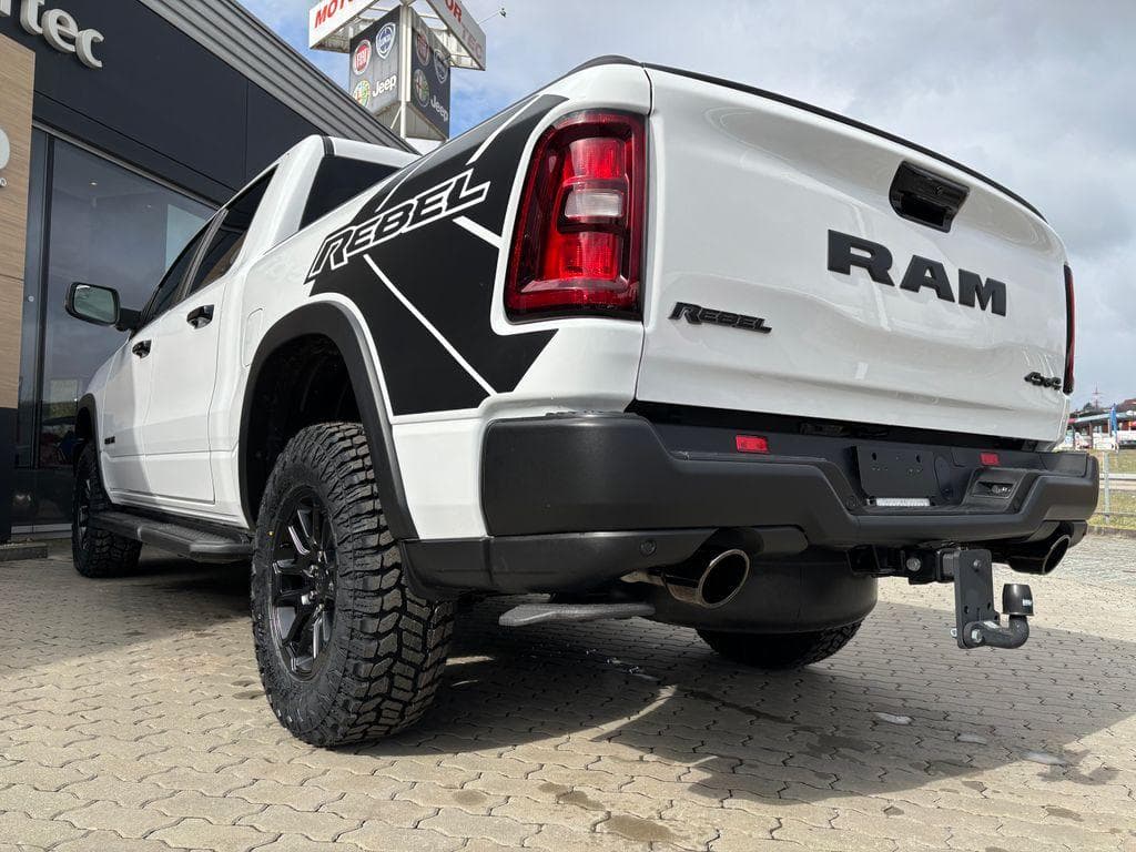 RAM 1500 - 16