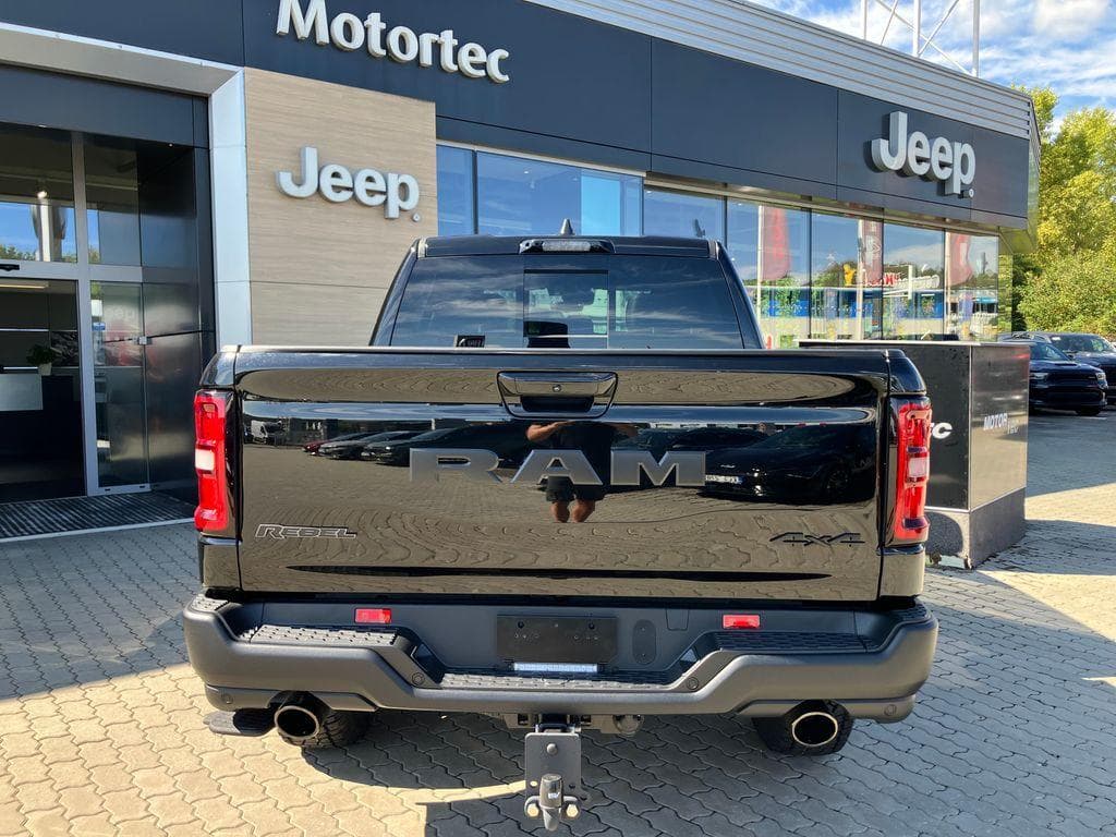 2025 RAM 1500 - 20