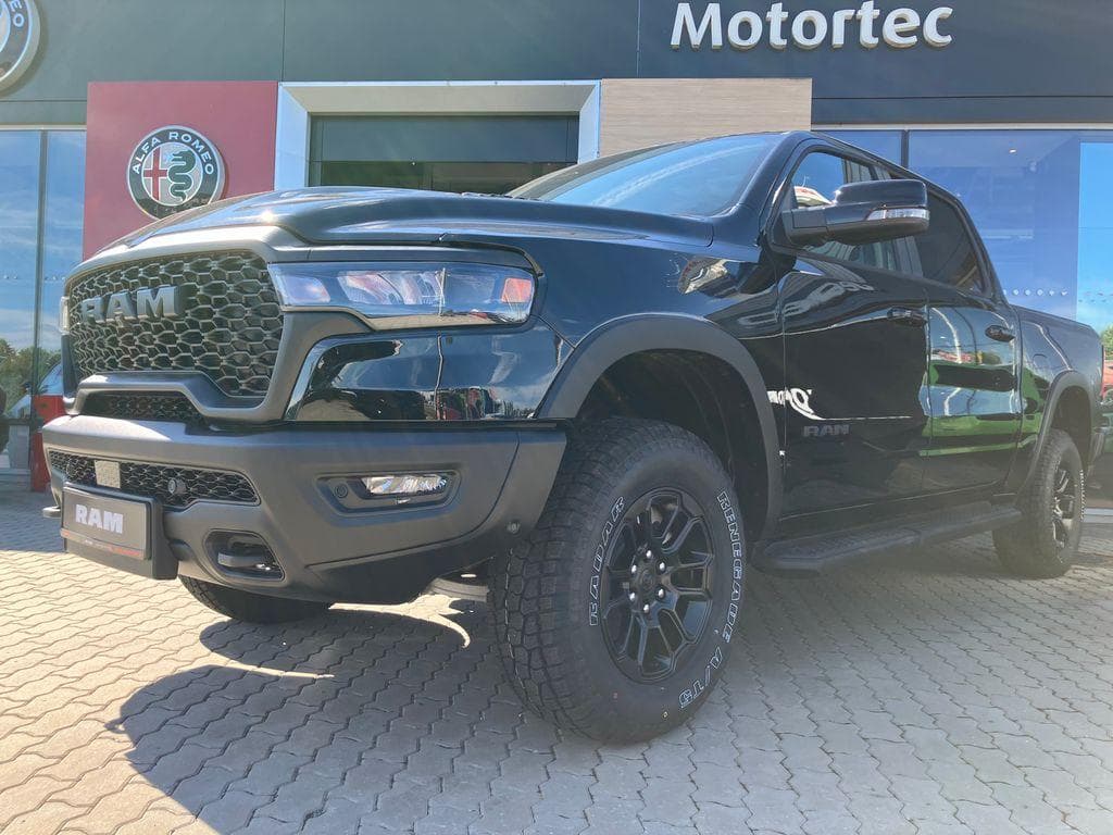 2025 RAM 1500 - 13