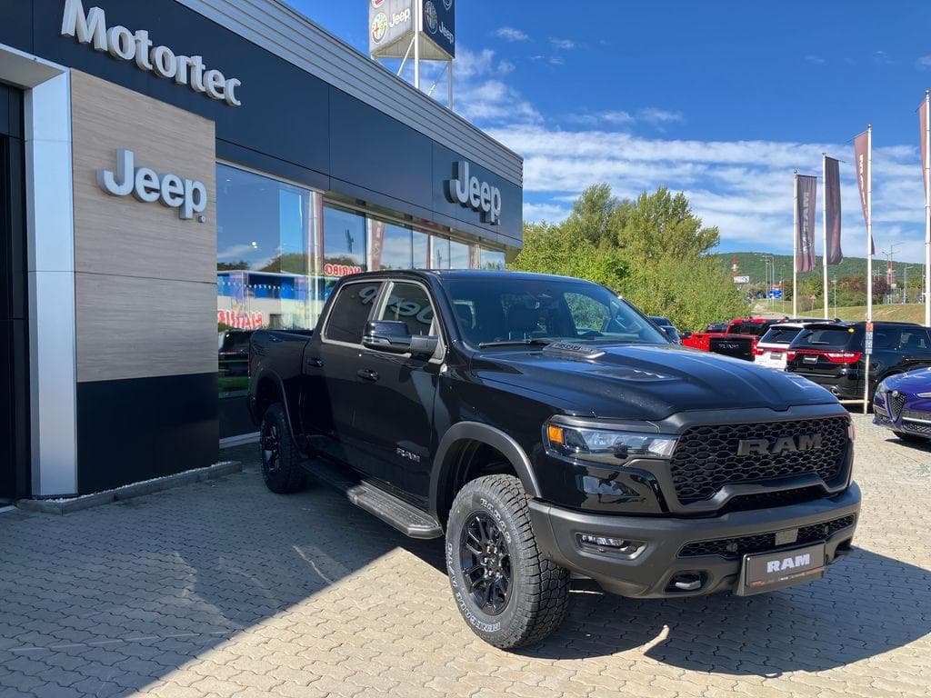 2025 RAM 1500 - 3