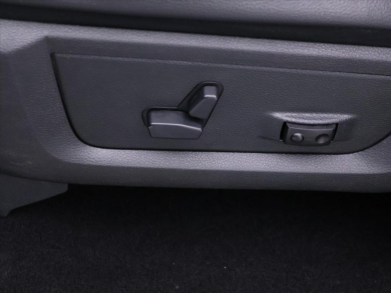 2018 RAM 1500 - 18
