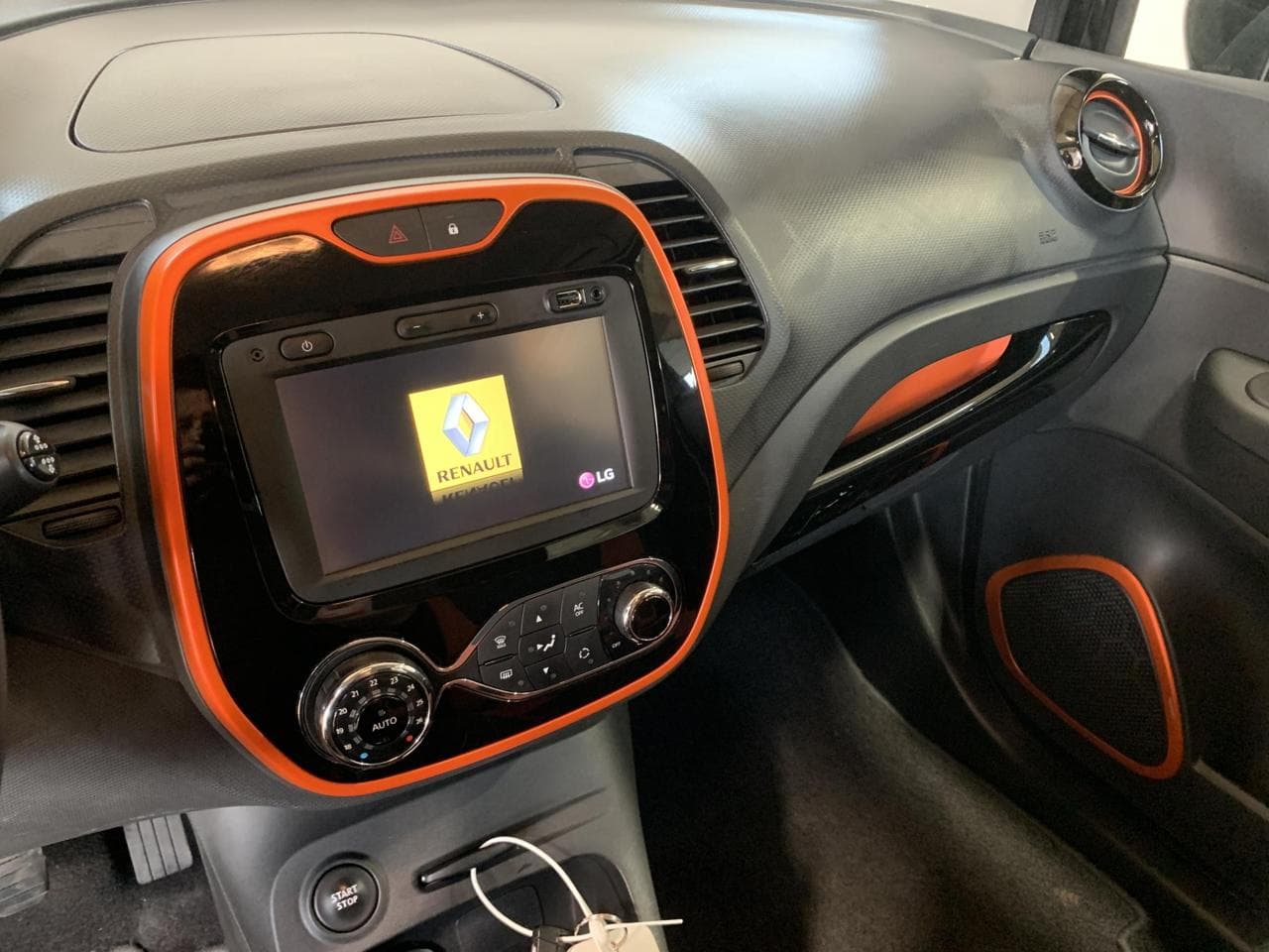 2013 Renault CAPTUR - 14